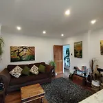 Vc - Cottage In The City